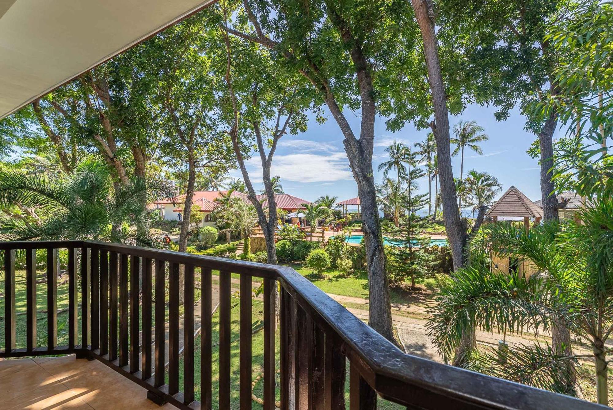 Blue Star Dive And Resort Anda  Exterior photo